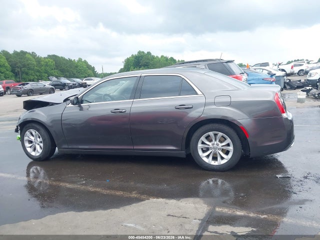 2015 Chrysler 300 Limited მანქანა იყიდება აუქციონზე, vin: 2C3CCAAG8FH920490, აუქციონის ნომერი: 45454200