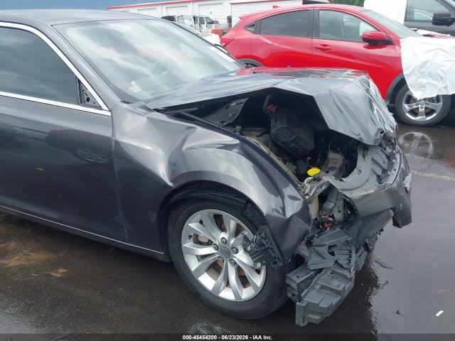 2015 Chrysler 300 Limited მანქანა იყიდება აუქციონზე, vin: 2C3CCAAG8FH920490, აუქციონის ნომერი: 45454200