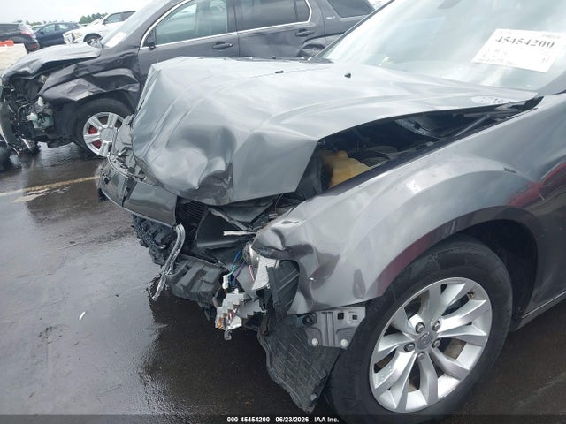 2015 Chrysler 300 Limited მანქანა იყიდება აუქციონზე, vin: 2C3CCAAG8FH920490, აუქციონის ნომერი: 45454200