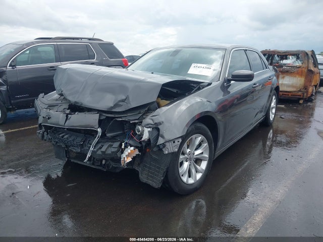 2015 Chrysler 300 Limited მანქანა იყიდება აუქციონზე, vin: 2C3CCAAG8FH920490, აუქციონის ნომერი: 45454200