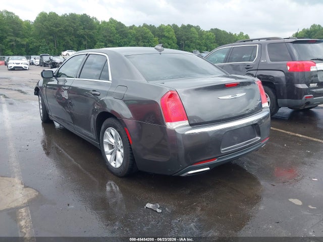 2015 Chrysler 300 Limited მანქანა იყიდება აუქციონზე, vin: 2C3CCAAG8FH920490, აუქციონის ნომერი: 45454200