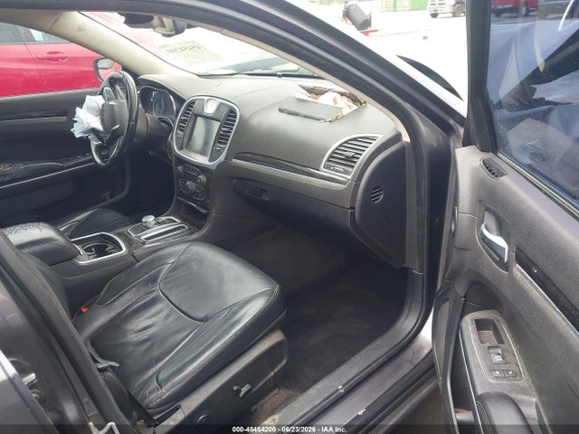 2015 Chrysler 300 Limited მანქანა იყიდება აუქციონზე, vin: 2C3CCAAG8FH920490, აუქციონის ნომერი: 45454200