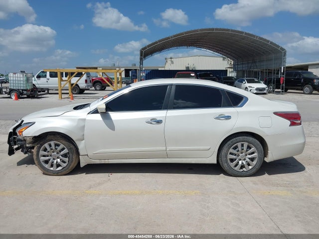 Nissan Altima 2.5 S 2015 1N4AL3AP6FC211905 Image 15