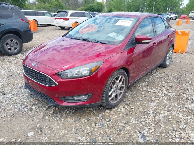 Ford FOCUS SE 2015 1FADP3F20FL346330 Image 2