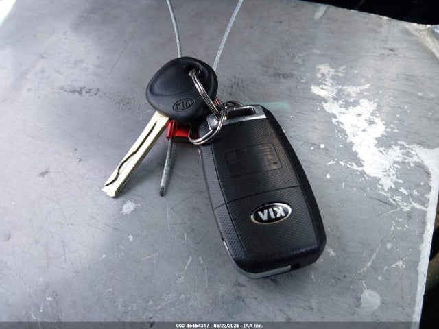 KIA Soul 2016 KNDJN2A21G7392120 Image 11