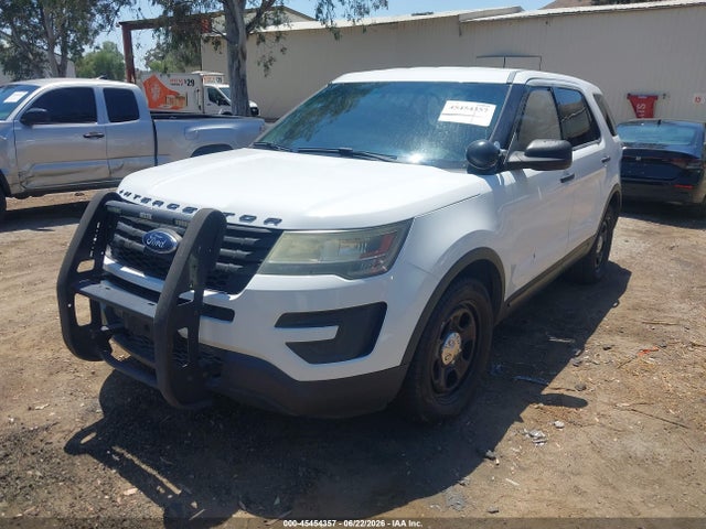 Ford Utility Police Interceptor 2017 1FM5K8AR5HGB55749 Image 2