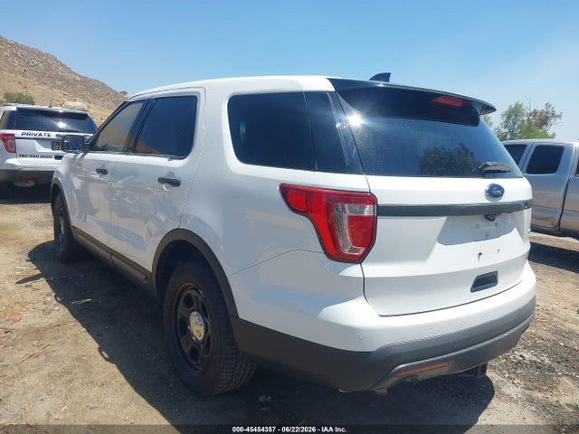 Ford Utility Police Interceptor 2017 1FM5K8AR5HGB55749 Image 3