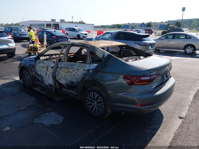 2019 Volkswagen Jetta 1.4t Sel მანქანა იყიდება აუქციონზე, vin: 3VWE57BU2KM115499, აუქციონის ნომერი: 45454422