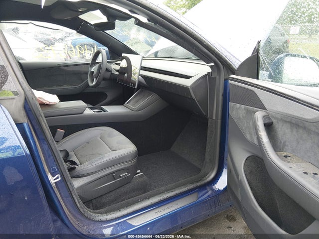 Продажа на аукционе авто 2026 Tesla Model Y All-wheel Drive/long Range Launch Series/premium All-wheel Drive, vin: 7SAYGDEE6TA633974, номер лота: 45454444