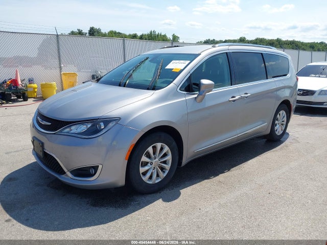 2018 Chrysler Pacifica Touring L მანქანა იყიდება აუქციონზე, vin: 2C4RC1BGXJR246575, აუქციონის ნომერი: 45454446