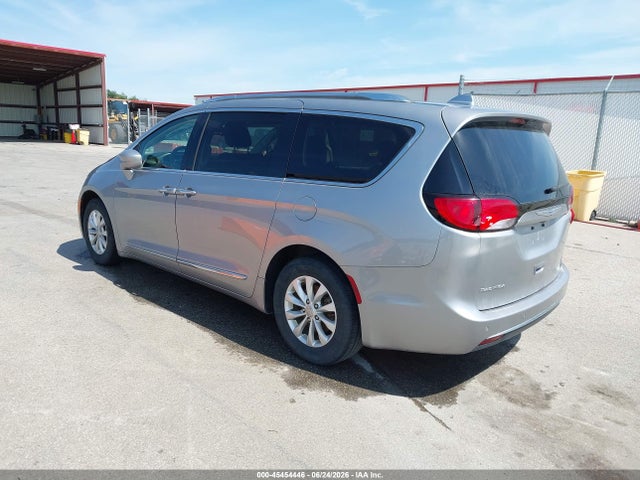 2018 Chrysler Pacifica Touring L მანქანა იყიდება აუქციონზე, vin: 2C4RC1BGXJR246575, აუქციონის ნომერი: 45454446