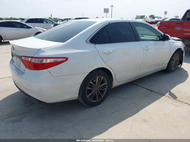 2015 Toyota Camry Se მანქანა იყიდება აუქციონზე, vin: 4T1BF1FK0FU897663, აუქციონის ნომერი: 45454462