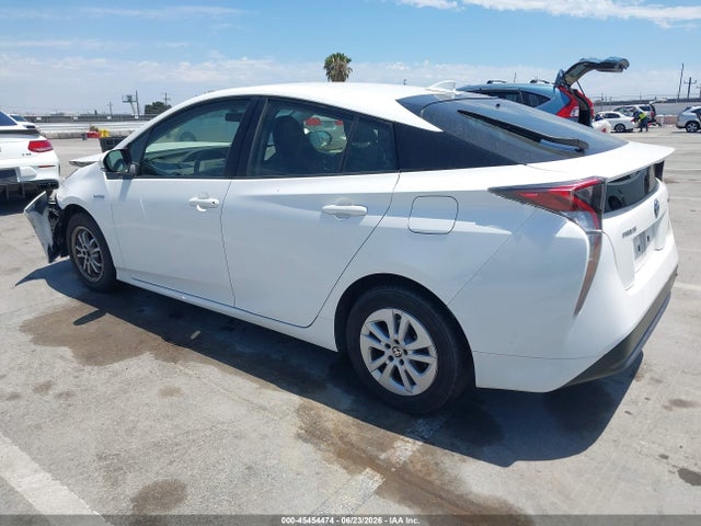 Toyota Prius Two 2016 JTDKBRFU6G3003334 Image 3