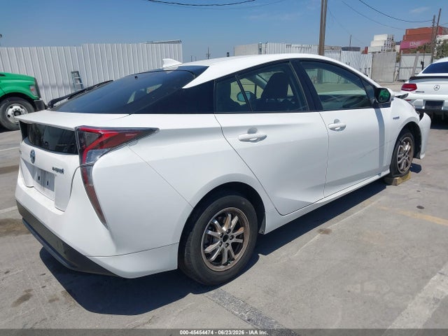Toyota Prius Two 2016 JTDKBRFU6G3003334 Image 4