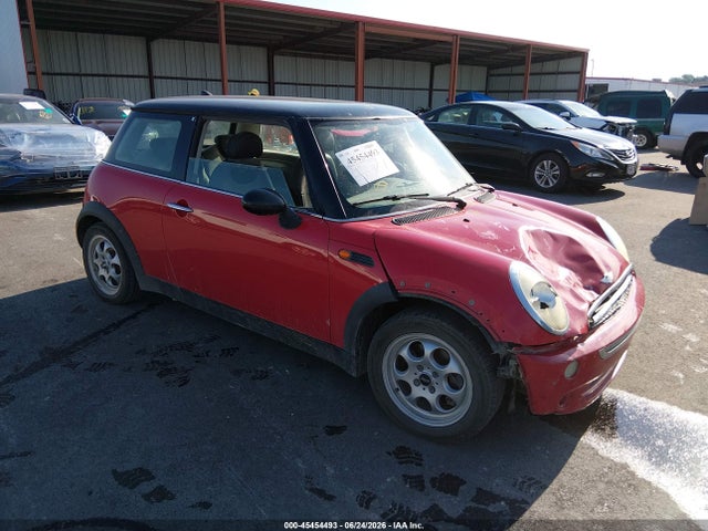 45454493 :رقم المزاد ، WMWRC33525TK60118 vin ، 2005 Mini Cooper مزاد بيع