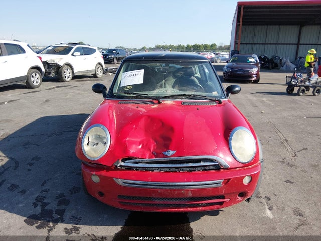 45454493 :رقم المزاد ، WMWRC33525TK60118 vin ، 2005 Mini Cooper مزاد بيع