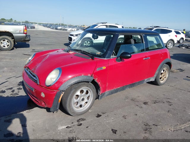 45454493 :رقم المزاد ، WMWRC33525TK60118 vin ، 2005 Mini Cooper مزاد بيع