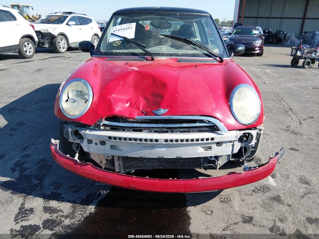 45454493 :رقم المزاد ، WMWRC33525TK60118 vin ، 2005 Mini Cooper مزاد بيع