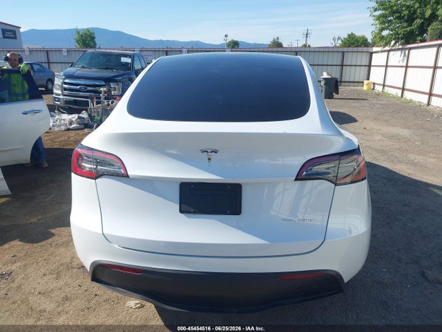 Продажа на аукционе авто 2024 Tesla Model Y Long Range Dual Motor All-wheel Drive, vin: 7SAYGDEE7RF060952, номер лота: 45454516