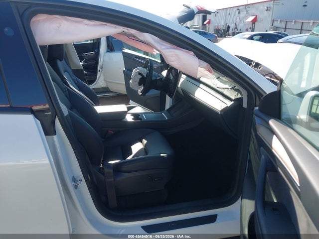 Продажа на аукционе авто 2024 Tesla Model Y Long Range Dual Motor All-wheel Drive, vin: 7SAYGDEE7RF060952, номер лота: 45454516