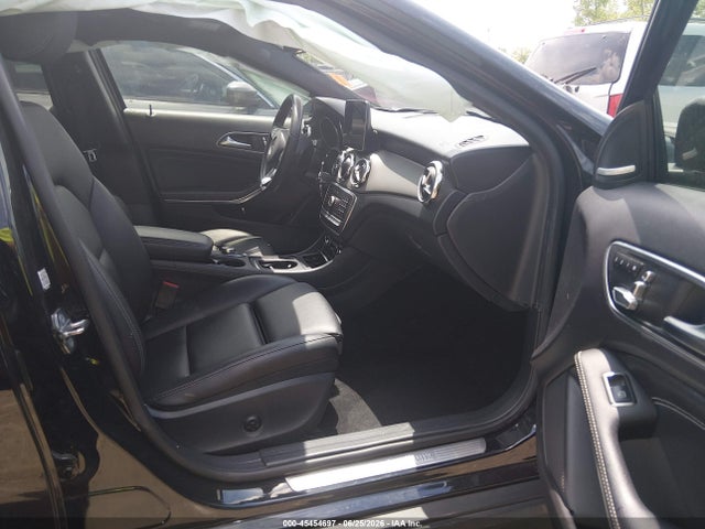 45454697 :رقم المزاد ، WDCTG4GB1KJ553951 vin ، 2019 Mercedes-benz Gla 250 4matic مزاد بيع