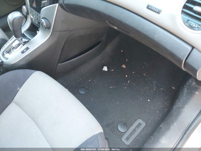 1G1PA5SG6E7293543 Chevrolet Cruze Ls Auto
