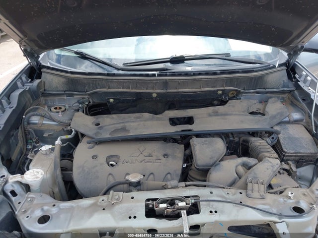 45454795 :رقم المزاد ، JA4AR3AW5JZ020041 vin ، 2018 Mitsubishi Outlander Sport 2.4 Se مزاد بيع