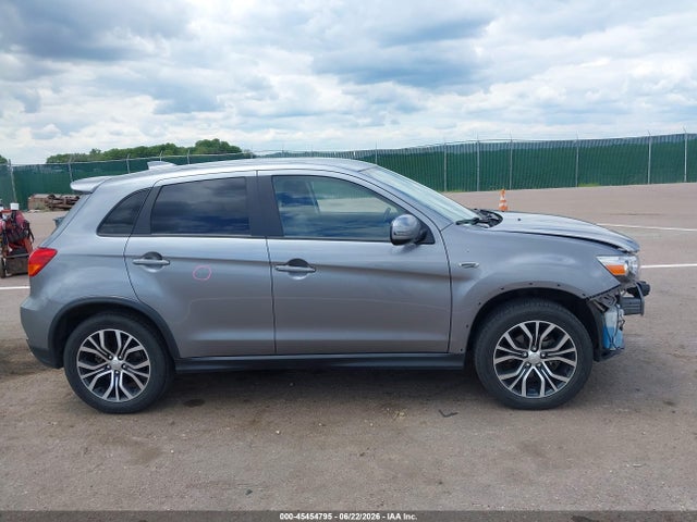 45454795 :رقم المزاد ، JA4AR3AW5JZ020041 vin ، 2018 Mitsubishi Outlander Sport 2.4 Se مزاد بيع
