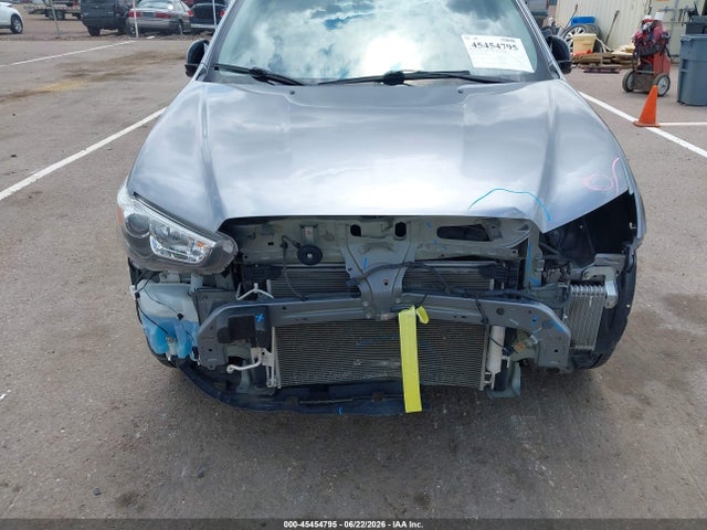 45454795 :رقم المزاد ، JA4AR3AW5JZ020041 vin ، 2018 Mitsubishi Outlander Sport 2.4 Se مزاد بيع