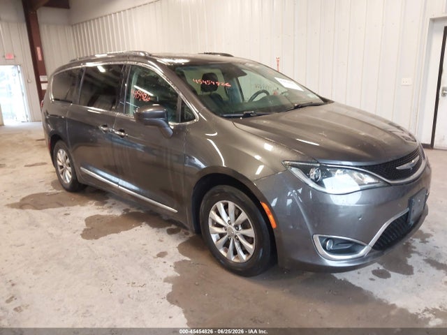 Продаж на аукціоні авто 2018 Chrysler Pacifica Touring L Plus, vin: 2C4RC1EG1JR121315, номер лоту: 45454826
