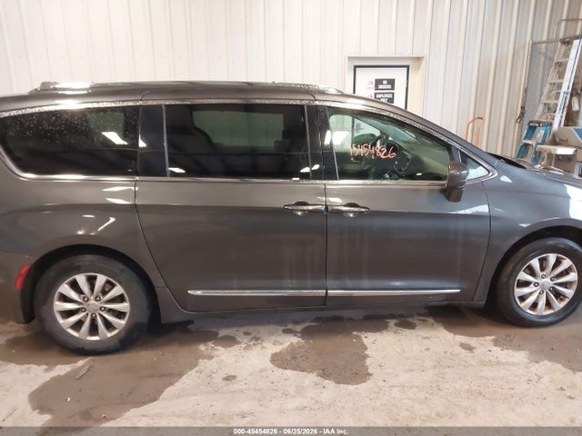 2018 Chrysler Pacifica Touring L Plus მანქანა იყიდება აუქციონზე, vin: 2C4RC1EG1JR121315, აუქციონის ნომერი: 45454826