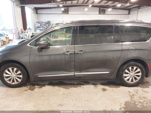 2018 Chrysler Pacifica Touring L Plus მანქანა იყიდება აუქციონზე, vin: 2C4RC1EG1JR121315, აუქციონის ნომერი: 45454826