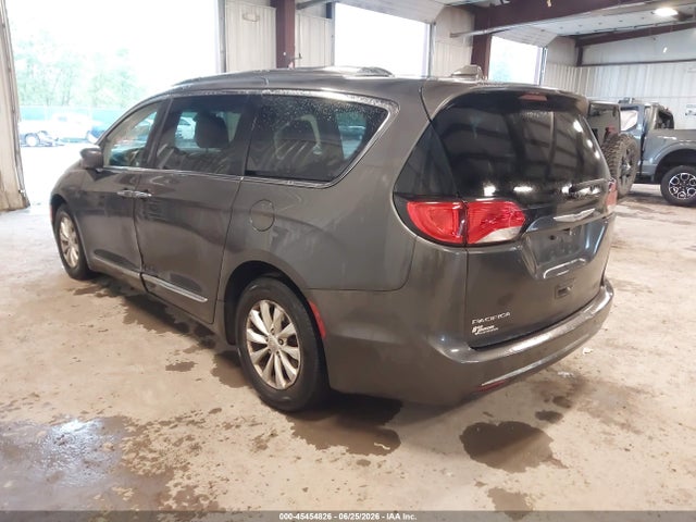 2018 Chrysler Pacifica Touring L Plus მანქანა იყიდება აუქციონზე, vin: 2C4RC1EG1JR121315, აუქციონის ნომერი: 45454826