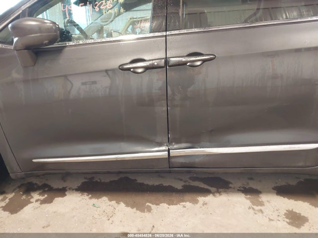 2018 Chrysler Pacifica Touring L Plus მანქანა იყიდება აუქციონზე, vin: 2C4RC1EG1JR121315, აუქციონის ნომერი: 45454826