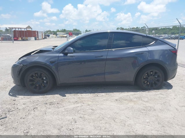 45454828 :رقم المزاد ، 7SAYGDEE1NF306954 vin ، 2022 Tesla Model Y Long Range Dual Motor All-wheel Drive مزاد بيع