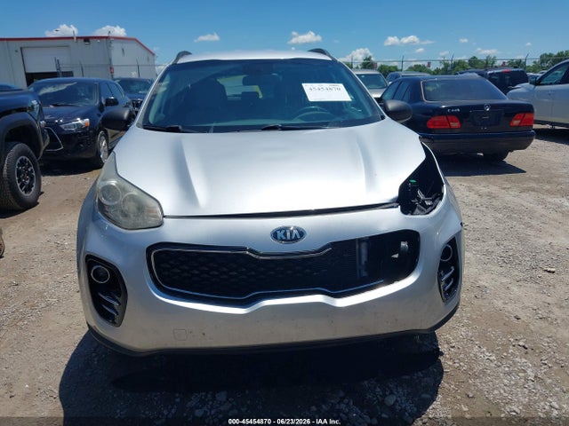 KNDPMCAC2H7238237 KIA Sportage Lx