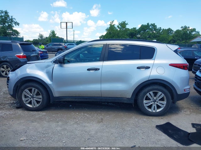 KNDPMCAC2H7238237 KIA Sportage Lx