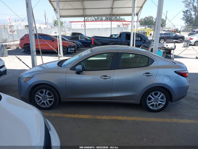 Scion IA 2016 3MYDLBZV9GY143601 Image 14