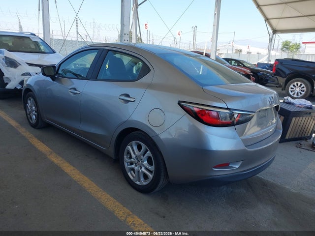 Scion IA 2016 3MYDLBZV9GY143601 Image 3