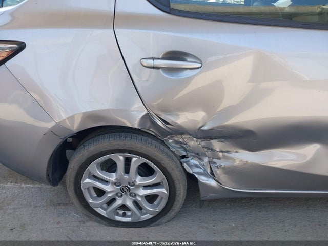 Scion IA 2016 3MYDLBZV9GY143601 Image 6