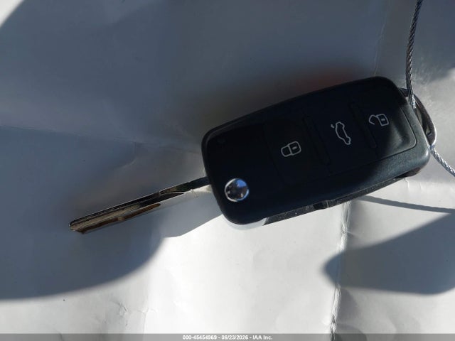 3VWD17AJ2FM404015 Volkswagen Jetta 1.8t Se