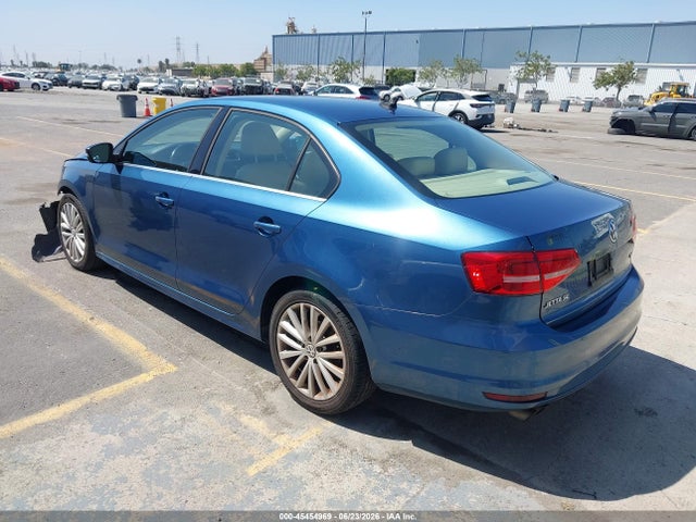 3VWD17AJ2FM404015 Volkswagen Jetta 1.8t Se