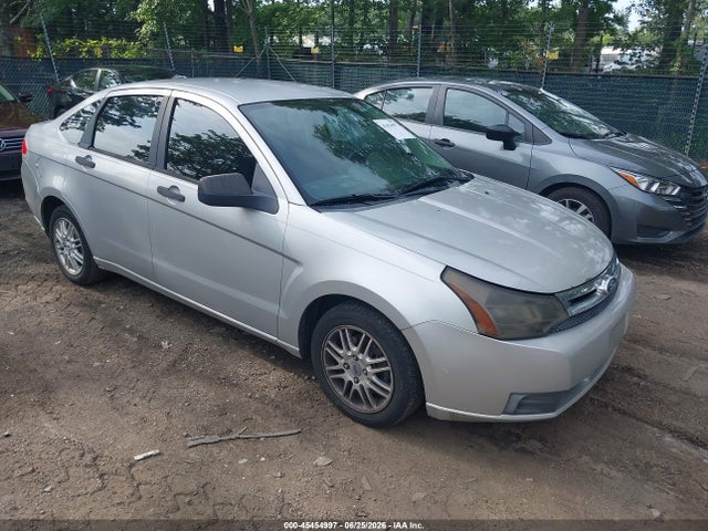 45454997 :رقم المزاد ، 1FAHP35N39W110285 vin ، 2009 Ford Focus Se مزاد بيع