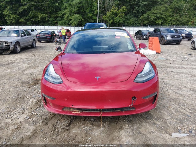 45455007 :رقم المزاد ، 5YJ3E1EB0JF064315 vin ، 2018 Tesla Model 3 Long Range/performance مزاد بيع