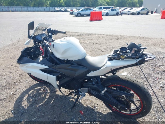 Yamaha Yzfr3 A 2017 MH3RH15Y7HK002852 Image 3