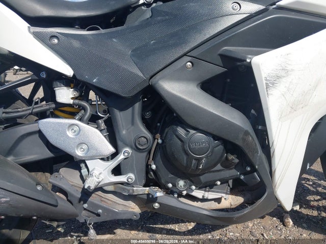Yamaha Yzfr3 A 2017 MH3RH15Y7HK002852 Image 8