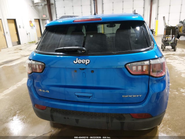 3C4NJDAB0JT422803 Jeep Compass Sport 4x4