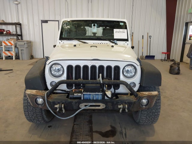 1C4BJWDG9HL615494 Jeep Wrangler Unlimited Sport