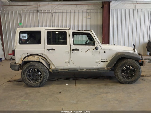 1C4BJWDG9HL615494 Jeep Wrangler Unlimited Sport