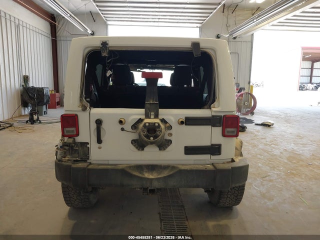 1C4BJWDG9HL615494 Jeep Wrangler Unlimited Sport